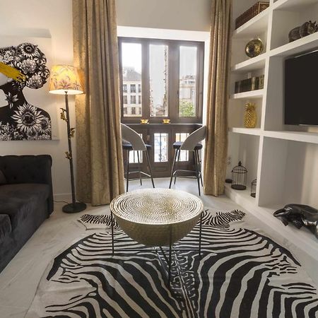 The Clock House Luxury Urban Suites Málaga Exterior foto