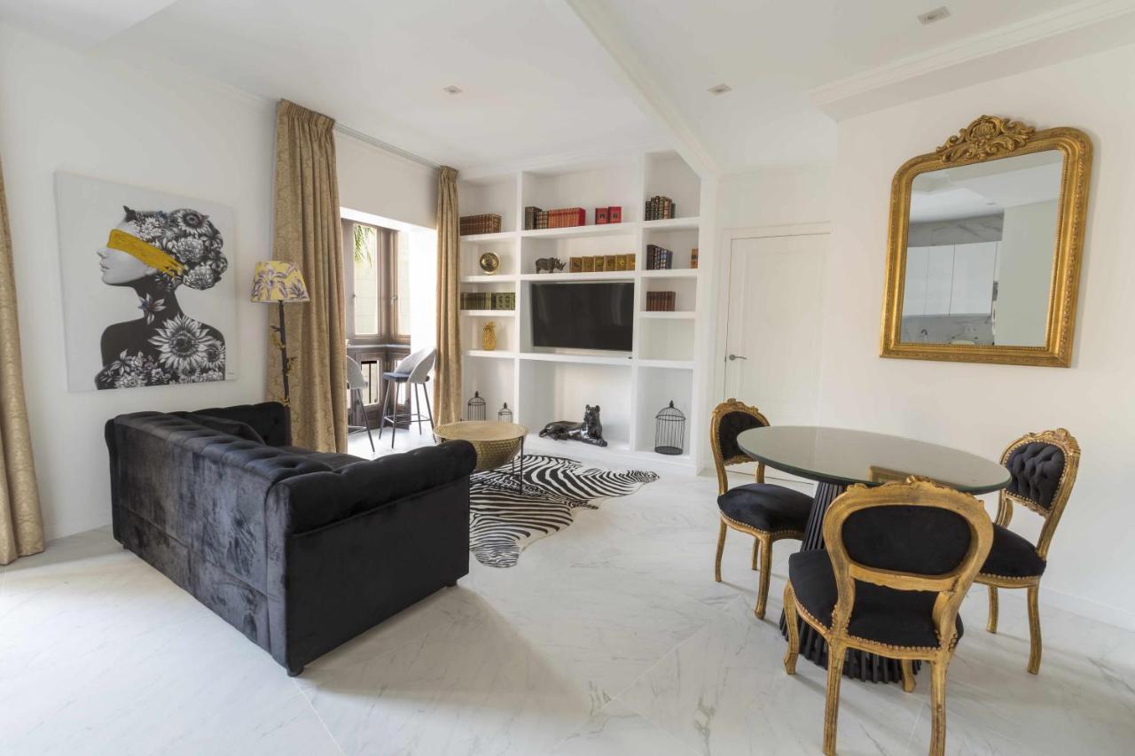 The Clock House Luxury Urban Suites Málaga Cameră foto