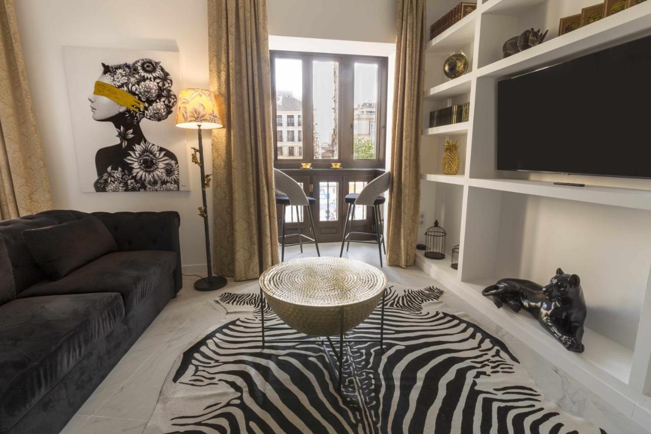 The Clock House Luxury Urban Suites Málaga Exterior foto