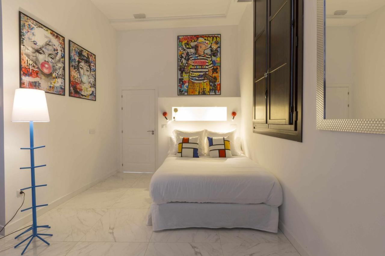 The Clock House Luxury Urban Suites Málaga Exterior foto